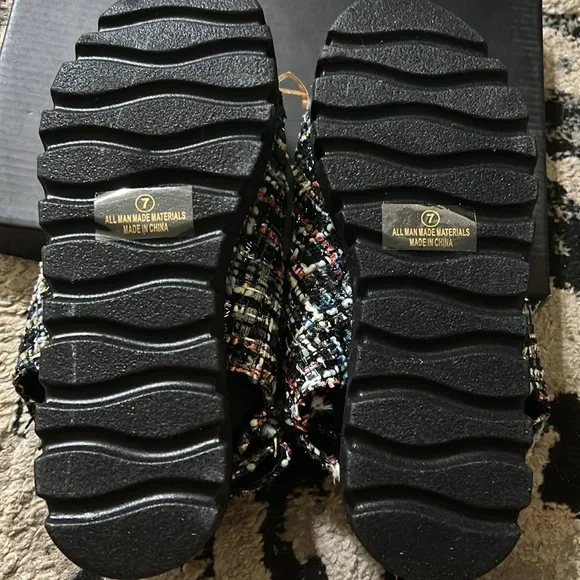 Brand new in box - Picture 4 of 5